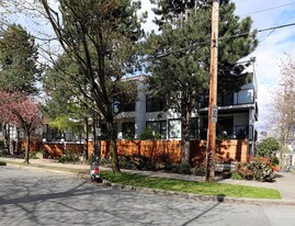 The Portobello in Vancouver, BC - Building Photo
