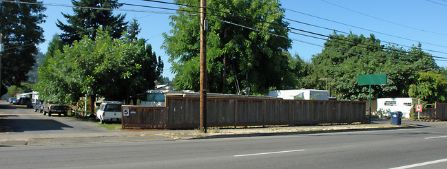 Springfield Mobile Home Park in Springfield, OR - Building Photo - Building Photo