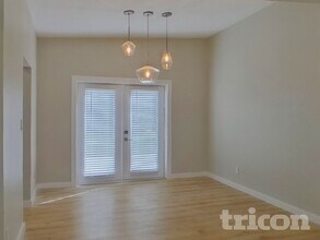 5827 10th St N in St. Petersburg, FL - Building Photo - Building Photo