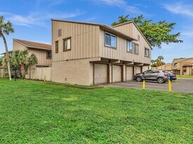 5710 NW 21st St in Lauderhill, FL - Building Photo