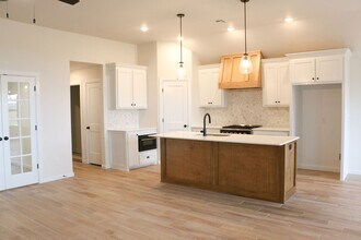 630 Trails End Dr in Shawnee, OK - Building Photo - Building Photo