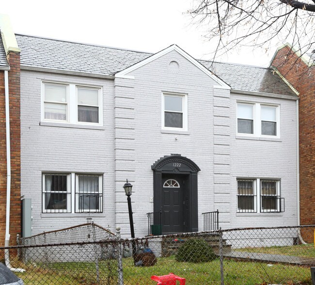 1222 MEIGS Pl NE in Washington, DC - Building Photo - Building Photo