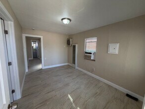 309 Cooley Dr in Bakersfield, CA - Building Photo - Building Photo