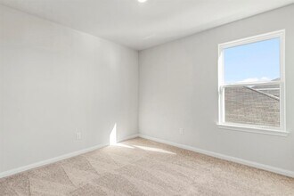 8215 Burnt Orchid Dr in Houston, TX - Building Photo - Building Photo