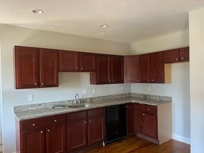 52 North Ave in Natick, MA - Building Photo - Building Photo