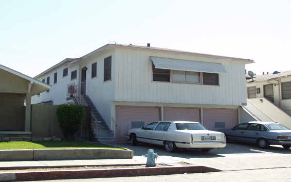 7902 S Milton Ave in Whittier, CA - Foto de edificio - Building Photo