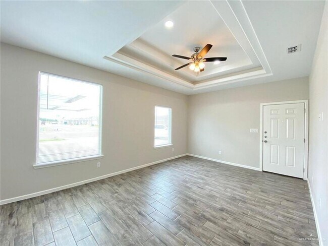 7107 N 59th Ln, Unit 3 in McAllen, TX - Building Photo - Building Photo