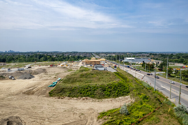 Legacy Hill in Richmond Hill, ON - Building Photo - Building Photo