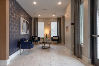 South Rice Apartments in Houston, TX - Building Photo - Interior Photo