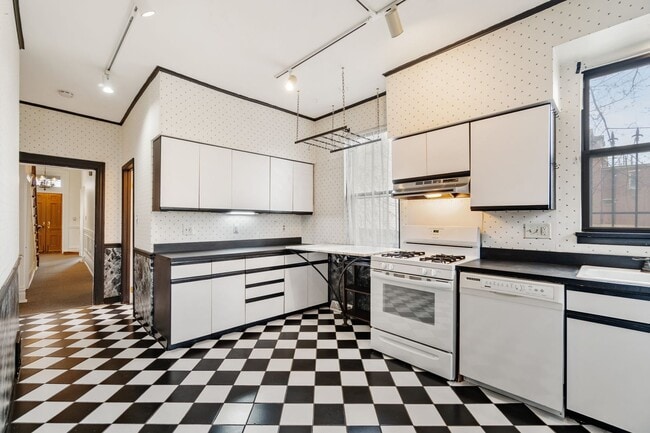 property at 1411 Page St