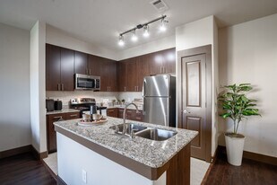 Ten Pines at Summerwood in Houston, TX - Building Photo