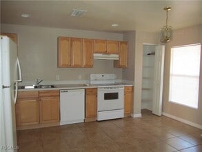 662 Alabama Rd S in Lehigh Acres, FL - Building Photo - Building Photo