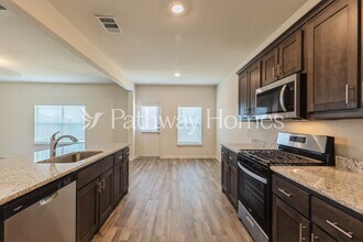 10820 Gray Mare Dr in Fort Worth, TX - Foto de edificio - Building Photo