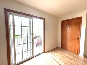 47 Jewett Ave in Jersey City, NJ - Building Photo - Building Photo