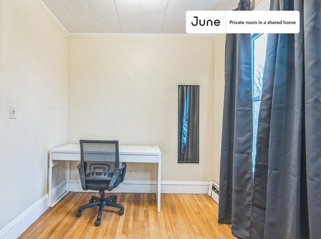 Room in Shared 4 bed/1 bath home in Cambridge, MA - Building Photo - Building Photo