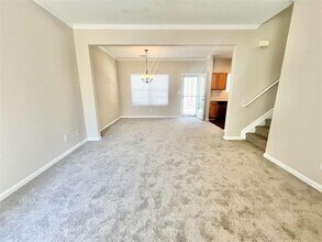 4713 Autumn Rose Trail in Oakwood, GA - Building Photo - Building Photo