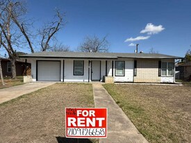 339 Brettonwood Dr in San Antonio, TX - Building Photo