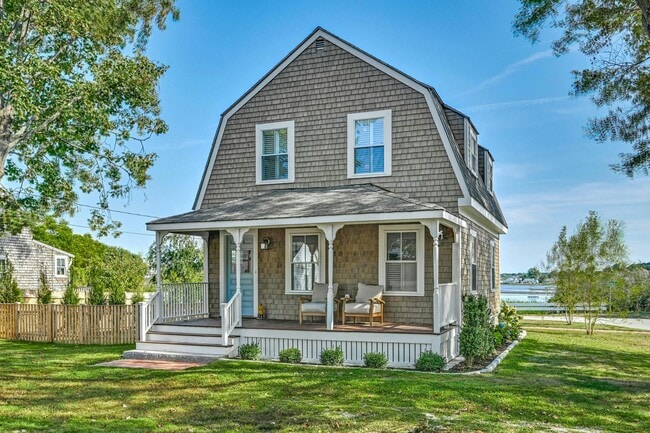 property at 17 Pondview Ave