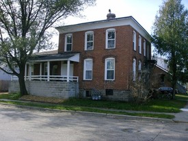 900 3rd St Apartments