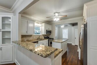 4236 University Blvd in Dallas, TX - Foto de edificio - Building Photo