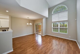 24 N Barton Trail in Batavia, IL - Building Photo - Building Photo