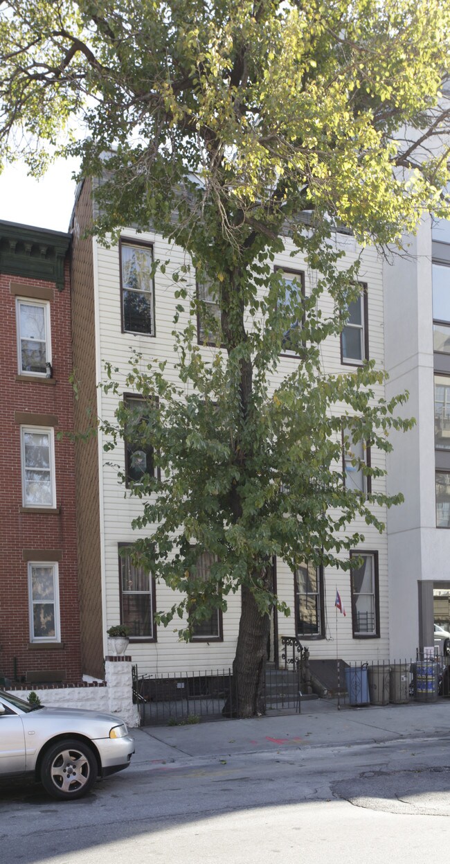 71 Grand Ave in Brooklyn, NY - Building Photo - Building Photo