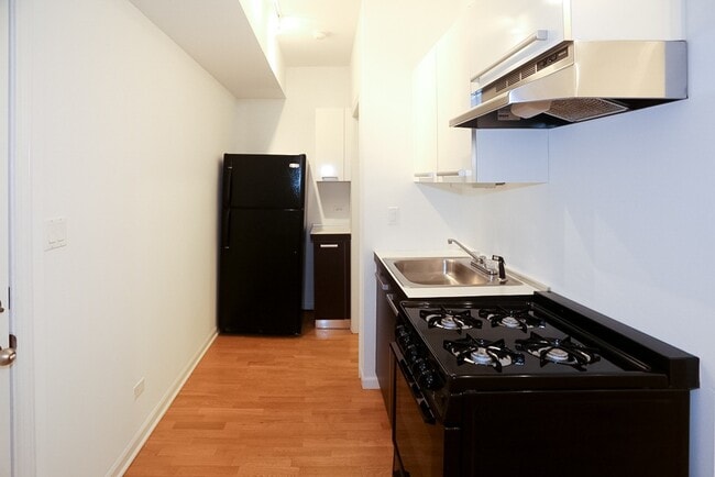 5054 N Winthrop Ave in Chicago, IL - Building Photo - Building Photo