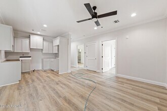 1102 Apollo Rd-Unit -201 in Scott, LA - Building Photo - Building Photo