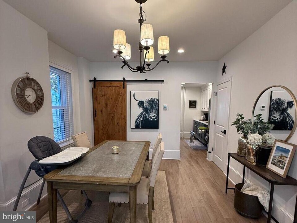 810 E Elm St in Conshohocken, PA - Building Photo