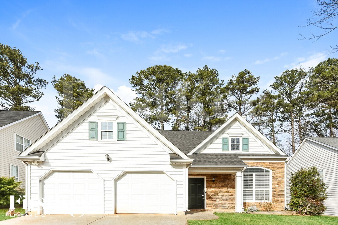 763 Ives Way NW in Lilburn, GA - Building Photo