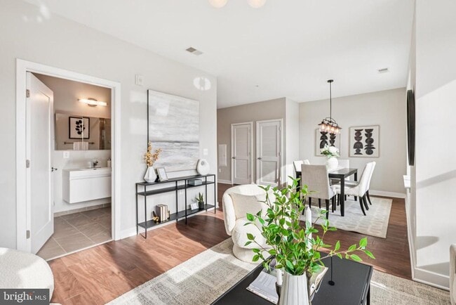 989 S Buchanan St in Arlington, VA - Foto de edificio - Building Photo