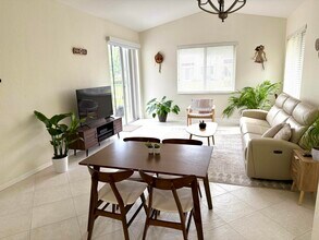 15864 SW 10th St in Pembroke Pines, FL - Building Photo - Building Photo