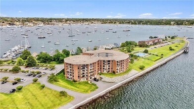 1302 Capella S in Newport, RI - Building Photo - Building Photo
