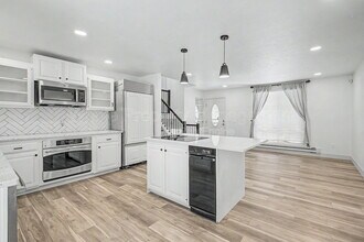 17805 E Kansas Pl in Aurora, CO - Building Photo - Building Photo