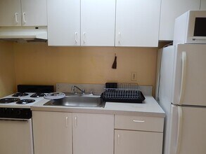 2241 W Pensacola St in Tallahassee, FL - Building Photo - Building Photo