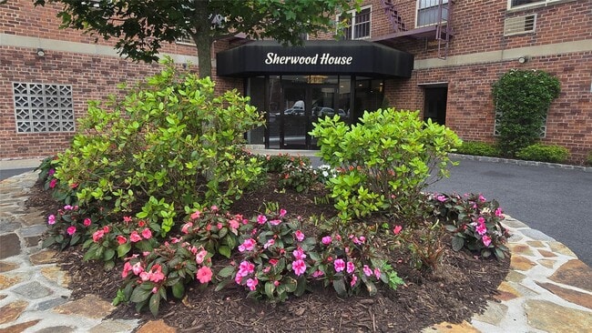 property at 20 Secor Pl