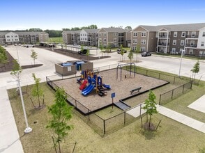 Union at North Crossing in Waterloo, IA - Foto de edificio - Building Photo