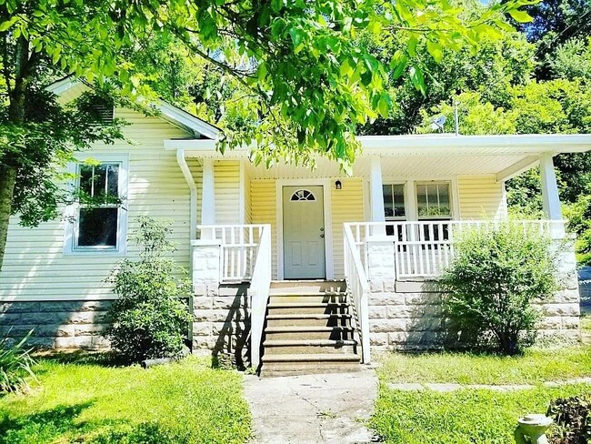 property at 5301 Ross Rd