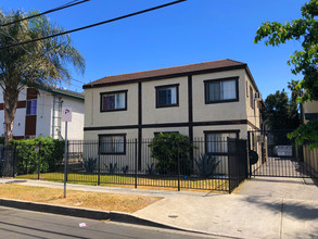 7224 Independence Ave in Canoga Park, CA - Building Photo - Primary Photo