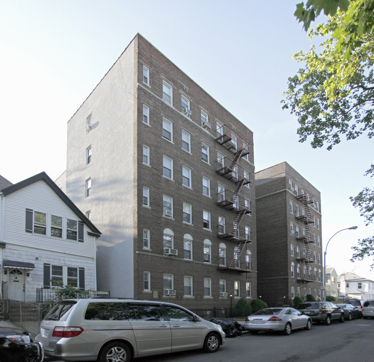 Lennard Realty Apartments in Brooklyn, NY - Building Photo