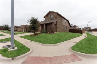 8437 Artesian Spring Dr in Fort Worth, TX - Building Photo - Building Photo