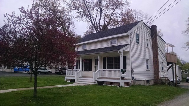 62 E Market St, Unit 2