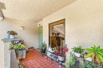 5087 Oakhill Ln in Delray Beach, FL - Building Photo - Building Photo