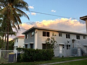 1973 Marseille Dr in Miami Beach, FL - Building Photo - Building Photo