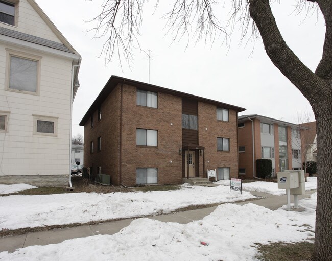 1535 F Street in Lincoln, NE - Foto de edificio - Building Photo