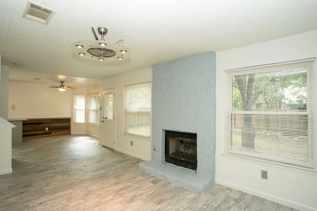 1402 Green Terrace Dr in Round Rock, TX - Building Photo - Building Photo