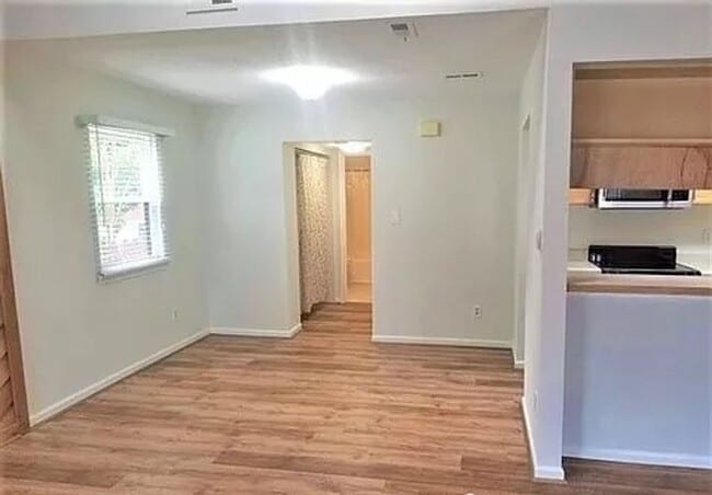 1321 Elk Ct in Virginia Beach, VA - Building Photo - Building Photo