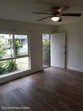 14618 Larch Ave in Lawndale, CA - Building Photo - Building Photo