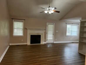 111 Iverson Ln in New Bern, NC - Building Photo - Building Photo