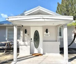 1526 Magnolia St NE in Palm Bay, FL - Building Photo